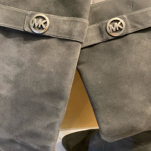 GORGEOUS MICHEAL KORS BOOTS size 8.5 - Picture 4 of 11
